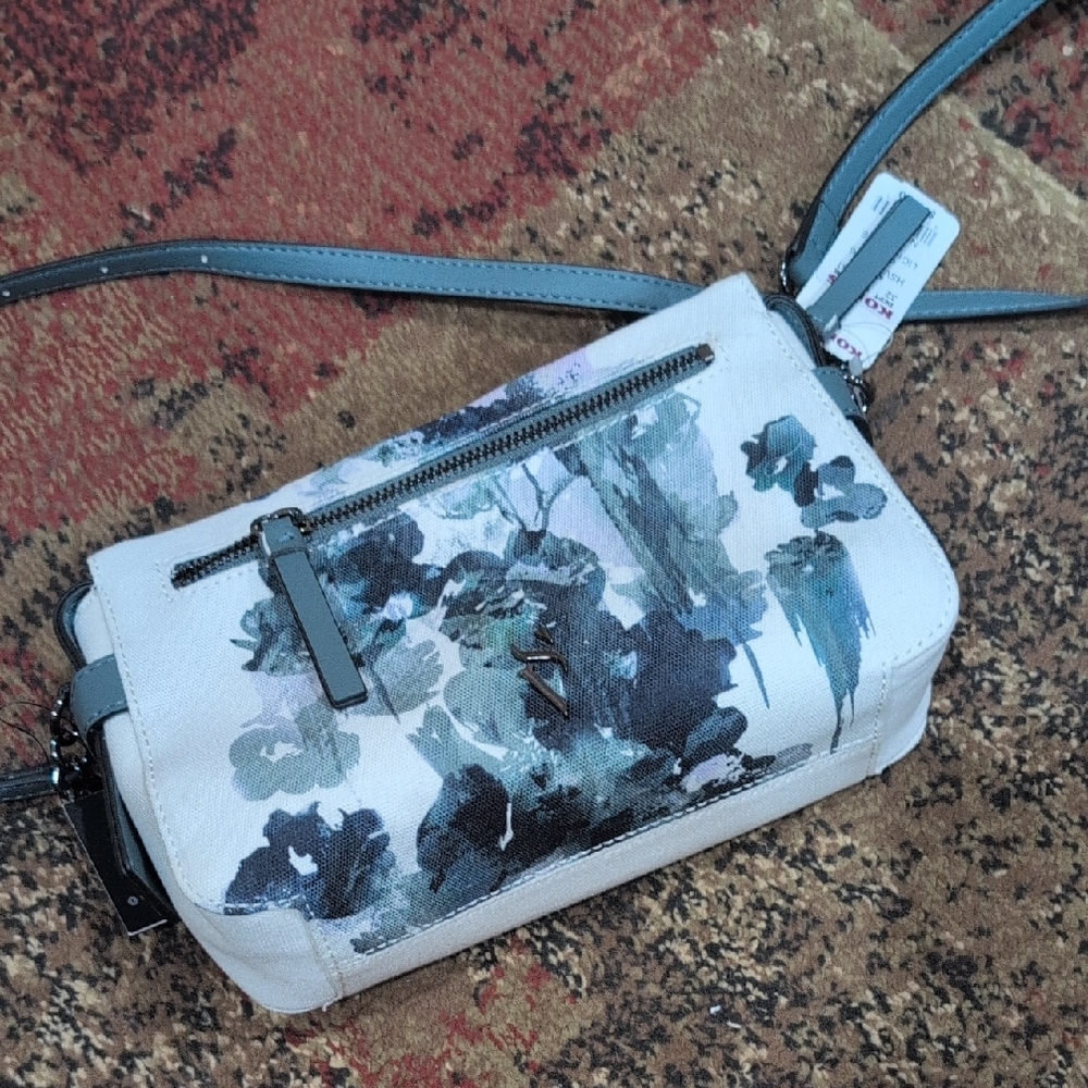 Simply Vera Elegant Floral Crossbody Bag - White and Blue New